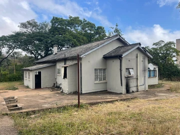 Spacious 3-Bedroom Family Home on 5000 m² in Zvishavane!