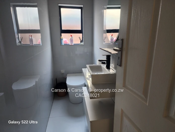 Modern 4-Bed Mount Pleasant Townhouse Complex with Pool