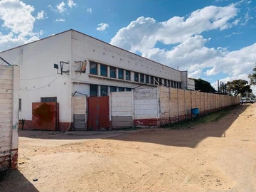 Southerton Industrial Property: Strategic Investment Opportunity