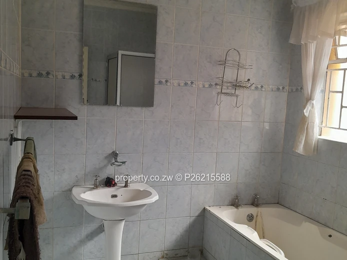 A 5 bedroomed house to let in Mt Pleasant heights phase 1