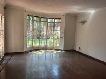 3 Bedroom Flat & Apartment