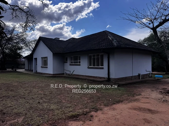 3 bedroom home to Rent in Burnside!