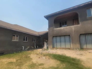 8 Bedroom House