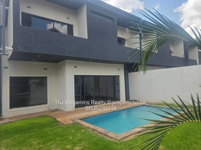 Four Bedroom Townhoiuse In Avondale