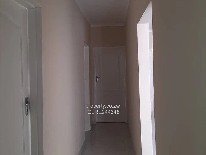 Marlborough 3-Bed Flat with Borehole & Modern Kitchen