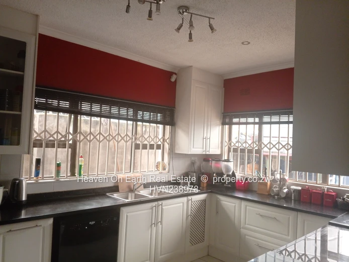 Neat stylish home  (Sole Mandate)