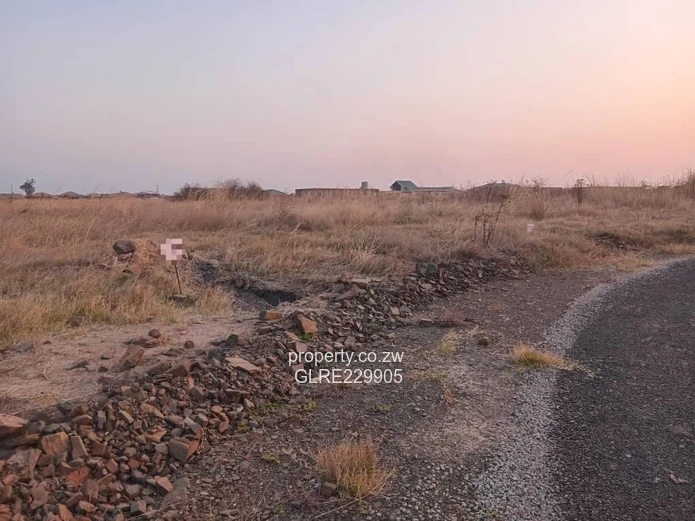 Nyabira Leengate Stand For Sale (gated community)
