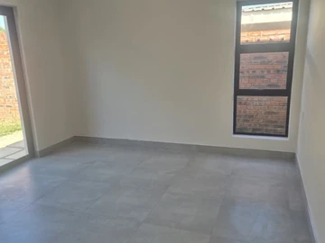 3 Bedroom Flat & Apartment