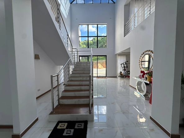 5 Bedroom House