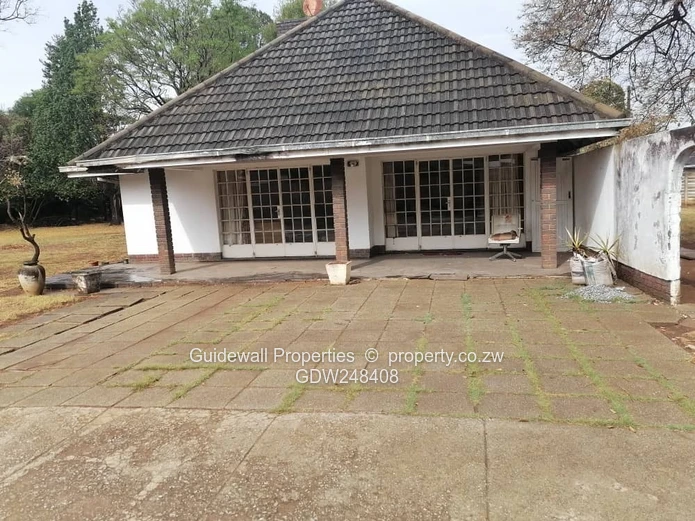 4 bed house for sale in Mt Pleasant on 4200sqm