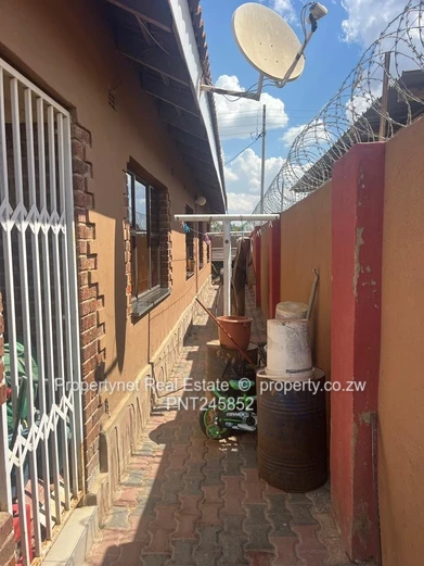 Solid neat family home!!!