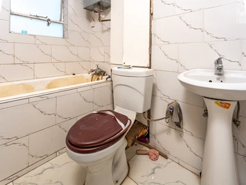 2 Bedroom Flat & Apartment