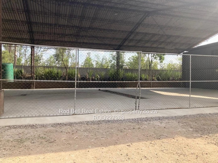 Spacious Warehouse/Office Space for Rent in Msasa.