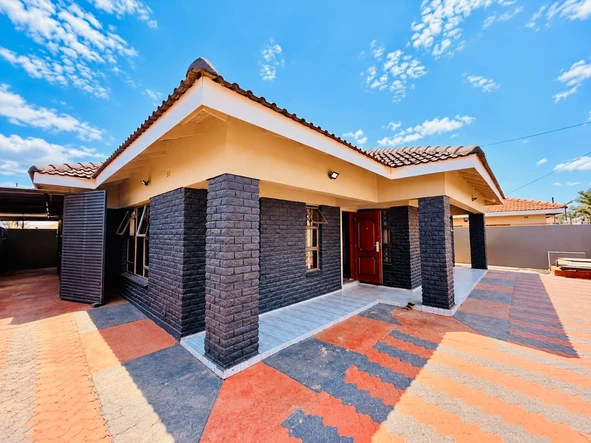 5 Bedroom House