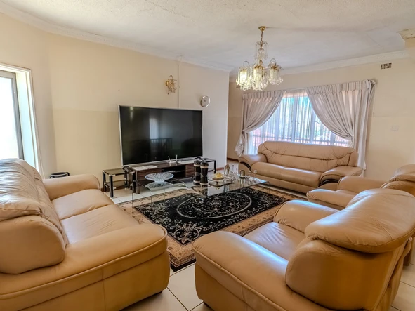 8 Bedroom House