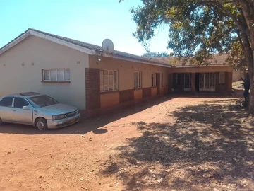 7 Bedroom House