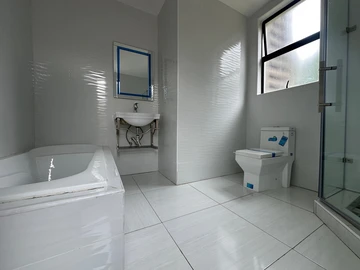 3 Bedroom Garden Flat