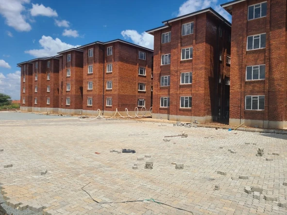 2 Bedroom Flat & Apartment