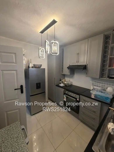 Avondale — 2-Bed Duplex Apartment On King George 