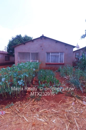 4 Bedroom House for Sale in Kuwadzana