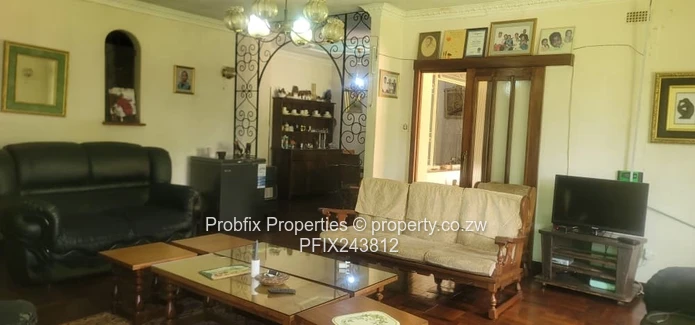  Spacious Family Home with Guest Wing & Cottage | Hatfield North