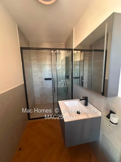Spacious 4-Bed Furnished Glen Lorne Flat with Pool