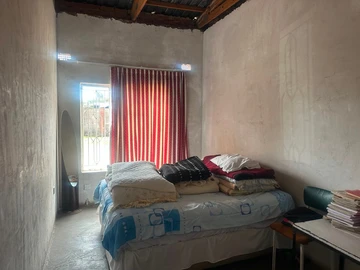 6 Bedroom House