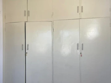 2 Bedroom Flat & Apartment