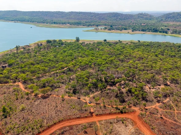 Commercial & Industrial Land