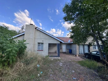 6 Bedroom House