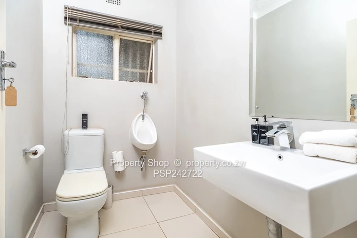 Modern 3 Bedroom Home in Exclusive 6 Unit Complex