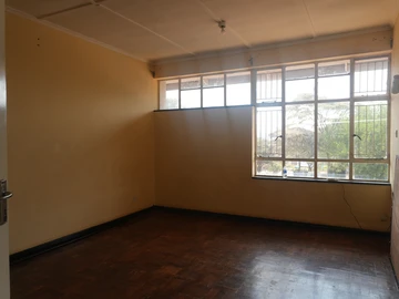 2 Bedroom Flat & Apartment