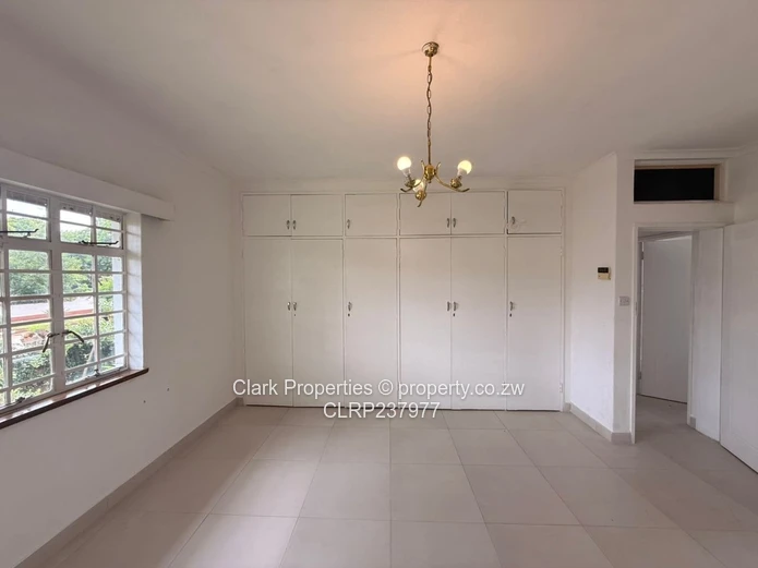 Duplex for Rent - Avenues