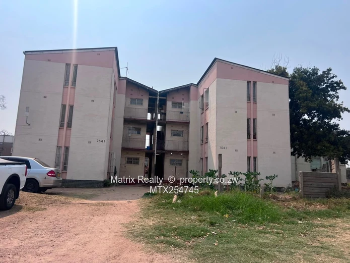 3 Bed Flat for Sale in Glen Norah