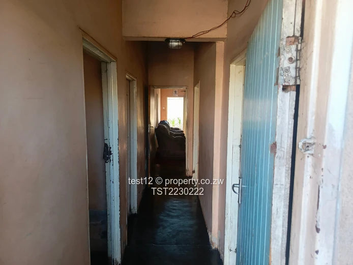 Highfields Western house for sale  (Sole Mandate)