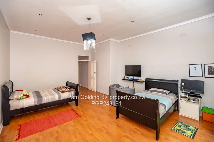 Large Modern Home In Shawasha Hills (Sole Mandate)