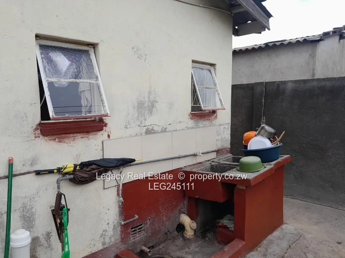 Well-Located Home Close To Aquatic Complex