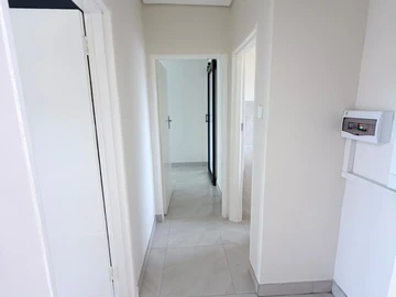 2 Bedroom Flat & Apartment