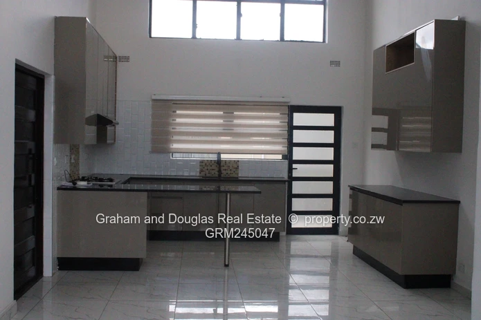 Neat Avondale West Flat to let