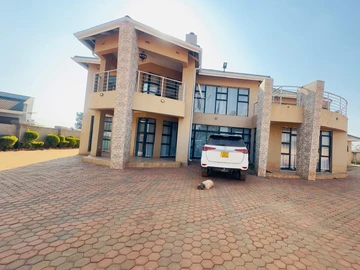 7 Bedroom House
