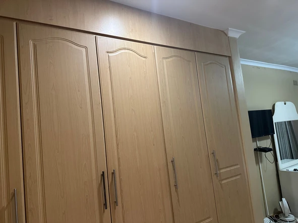 3 Bedroom Flat & Apartment