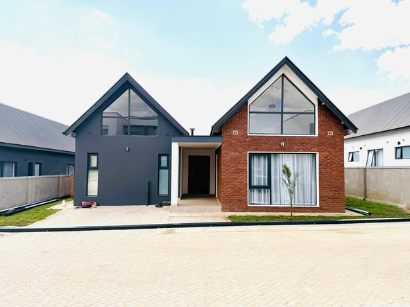4 Bedroom Garden Flat