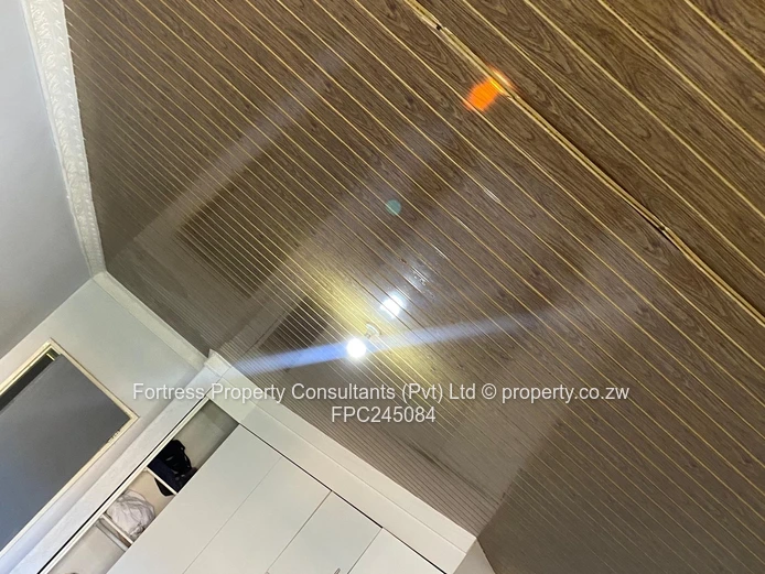 Spacious 5-Bedroom Family Home for Rent – New Marimba Park ?