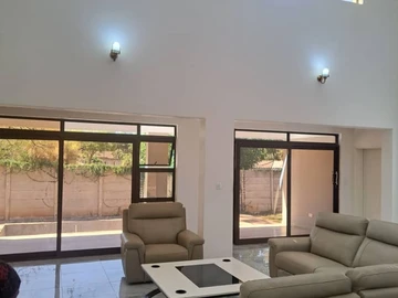 4 Bedroom Flat & Apartment