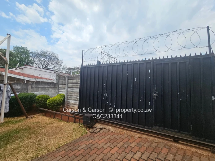 Garden flat close to all amenities 