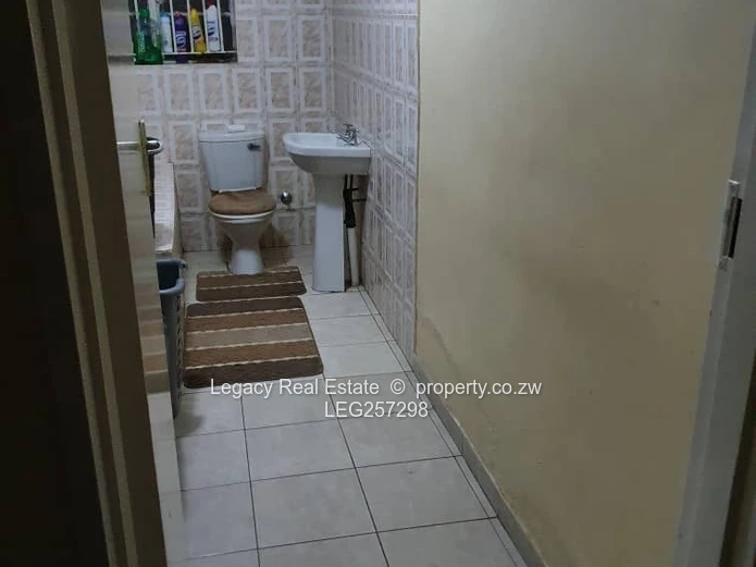 4BR Budiriro Home - Borehole, Modern Kitchen & Driveway