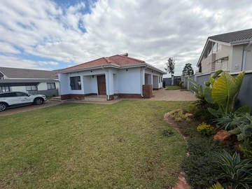 3 Bedroom Flat & Apartment