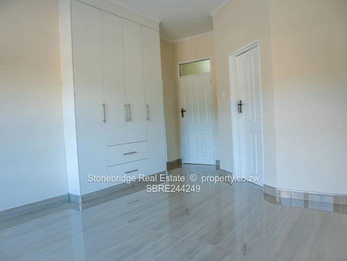 Luxurious 3 Bedroomed Townhouses in Hillside to Rent