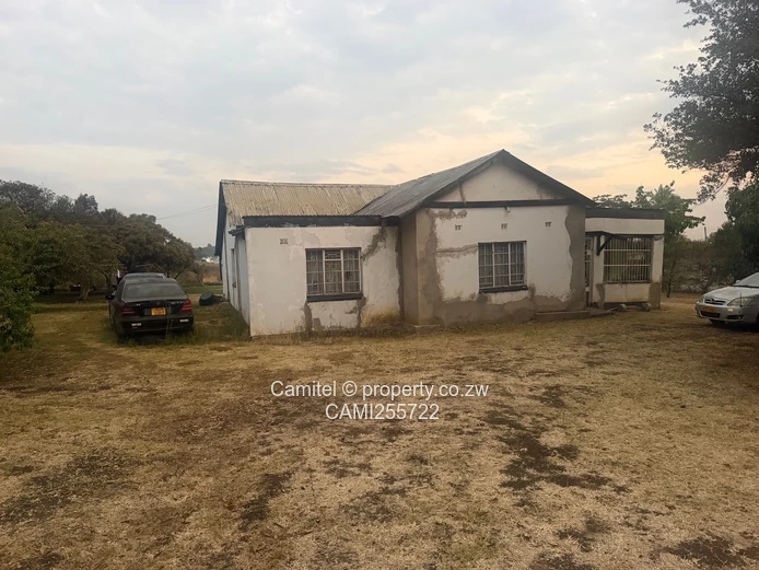 10,000 m² Greendale, Harare East — Subdivide; Tarred Road & Sewer, Cottage