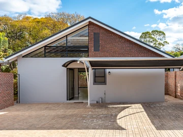 4 Bedroom Garden Flat